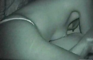 XXX Salope chaude profite de son gode le plus grand site de vidéos pornos xxx au monde tout en montrant ses pieds